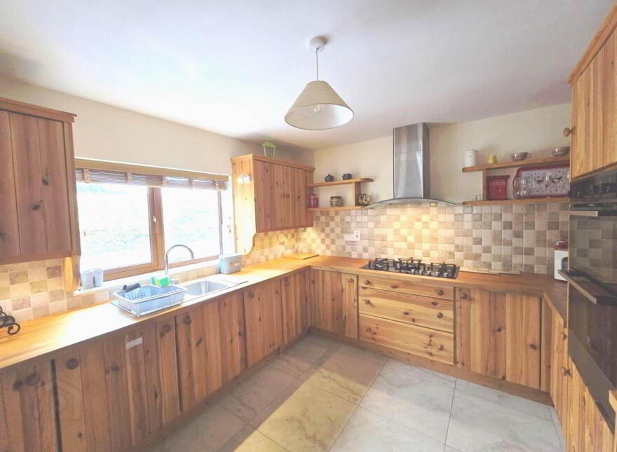Westview House, Poulnagun, Lisdoonvarna, Cregg, V95TP99
