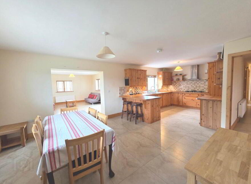 Westview House, Poulnagun, Lisdoonvarna, Cregg, V95TP99