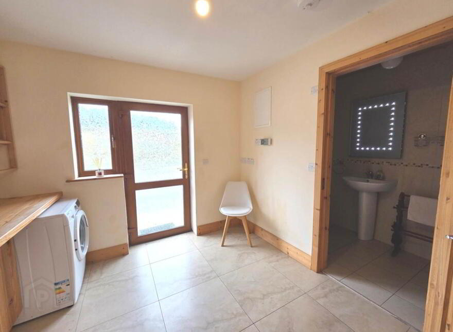 Westview House, Poulnagun, Lisdoonvarna, Cregg, V95TP99