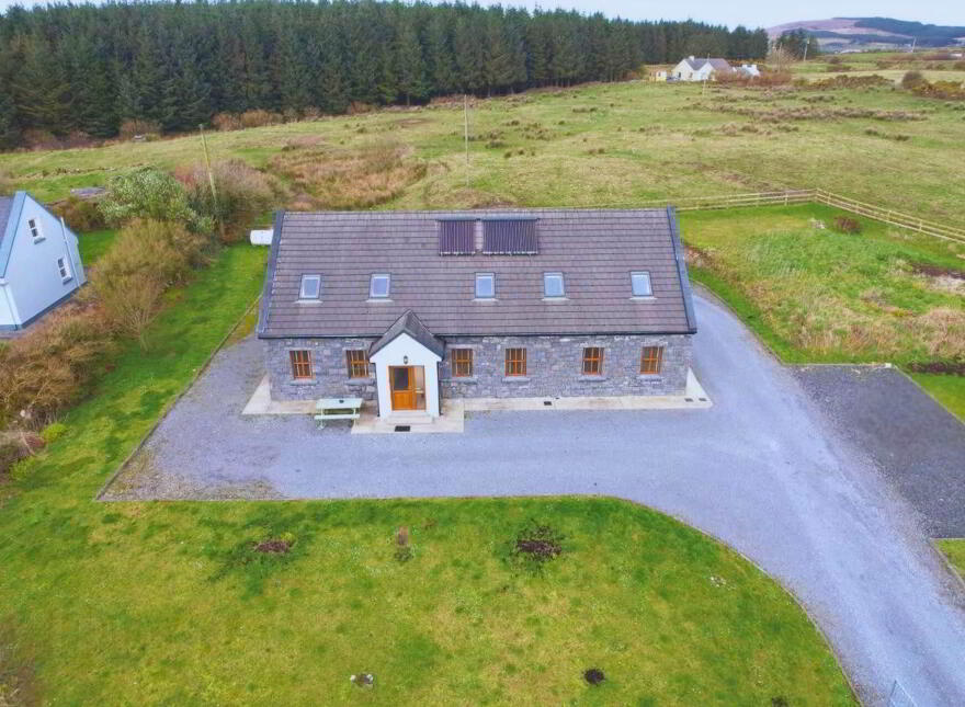 Westview House, Poulnagun, Lisdoonvarna, Cregg, V95TP99