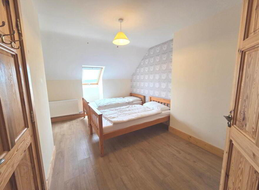 Westview House, Poulnagun, Lisdoonvarna, Cregg, V95TP99