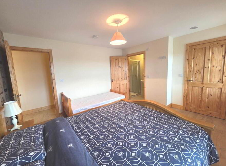 Westview House, Poulnagun, Lisdoonvarna, Cregg, V95TP99