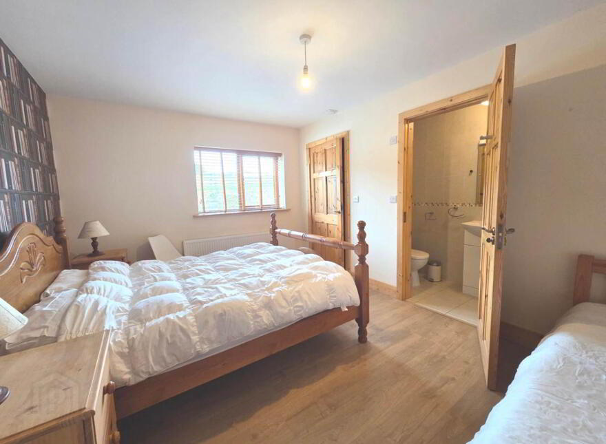 Westview House, Poulnagun, Lisdoonvarna, Cregg, V95TP99