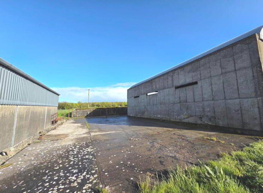 4 Bed Cottage & Farm Holding On, C. 24.12 Acres, Carrowntober, Kilkerrin, H53D998