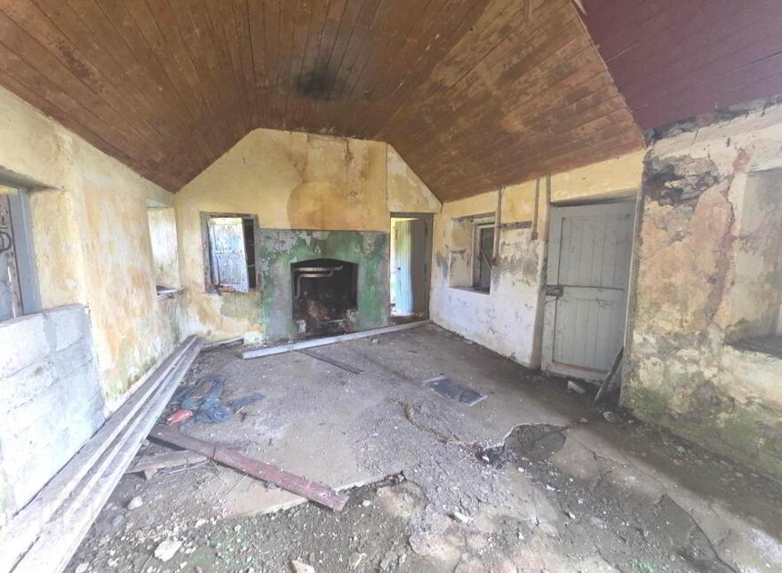 Derelict Cottage On, C. 0 .5 Acres, Williamstown, F45VH70