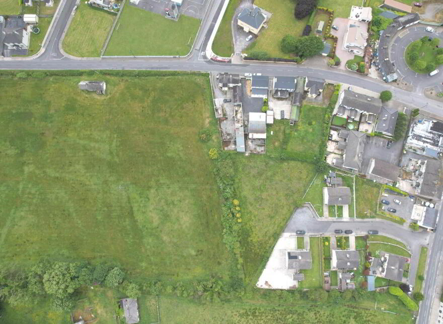 Derelict Cottage On, C. 0 .5 Acres, Williamstown, F45VH70