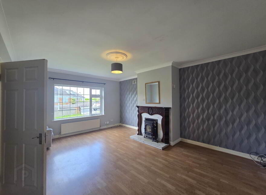 7 Knockroe Court, Castlerea, F45H562