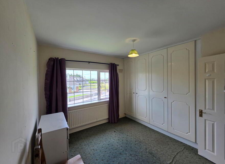 7 Knockroe Court, Castlerea, F45H562