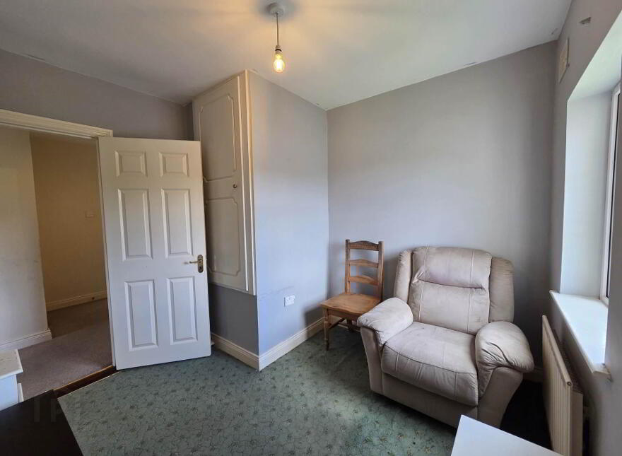 7 Knockroe Court, Castlerea, F45H562