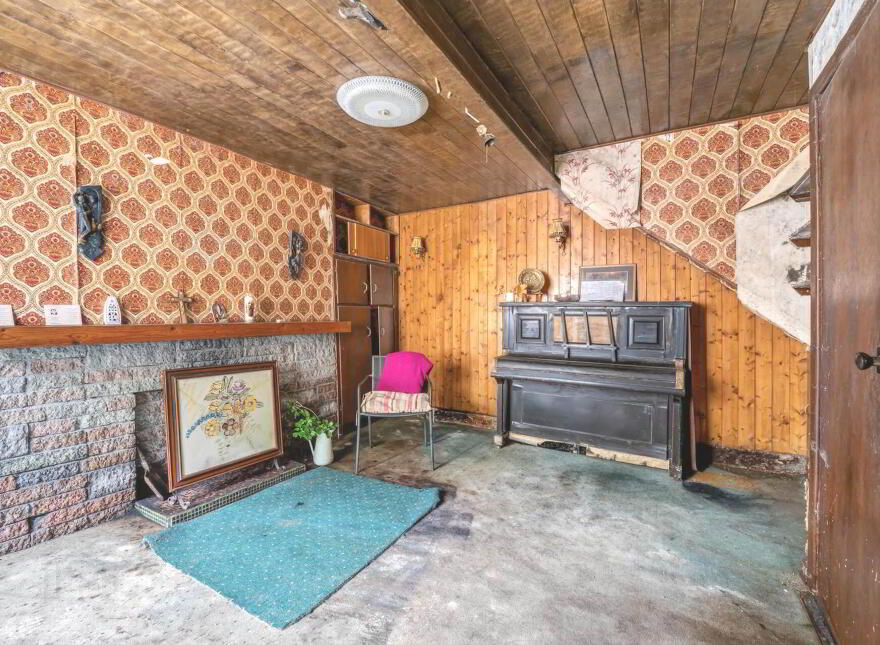 Doyle`s Crossing On, C. 1.4 Acres, With The Piano House & Carrow Ho...Four Roads, F42F251