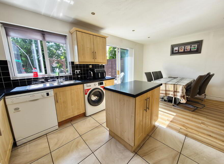 8 Danesfort, Old Galway Road, Athlone, N37ED91