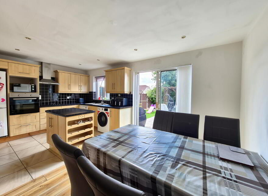 8 Danesfort, Old Galway Road, Athlone, N37ED91