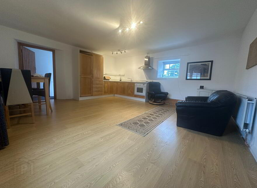 8b Eglish Road, Broughshane Ballymena, BT43 7LD