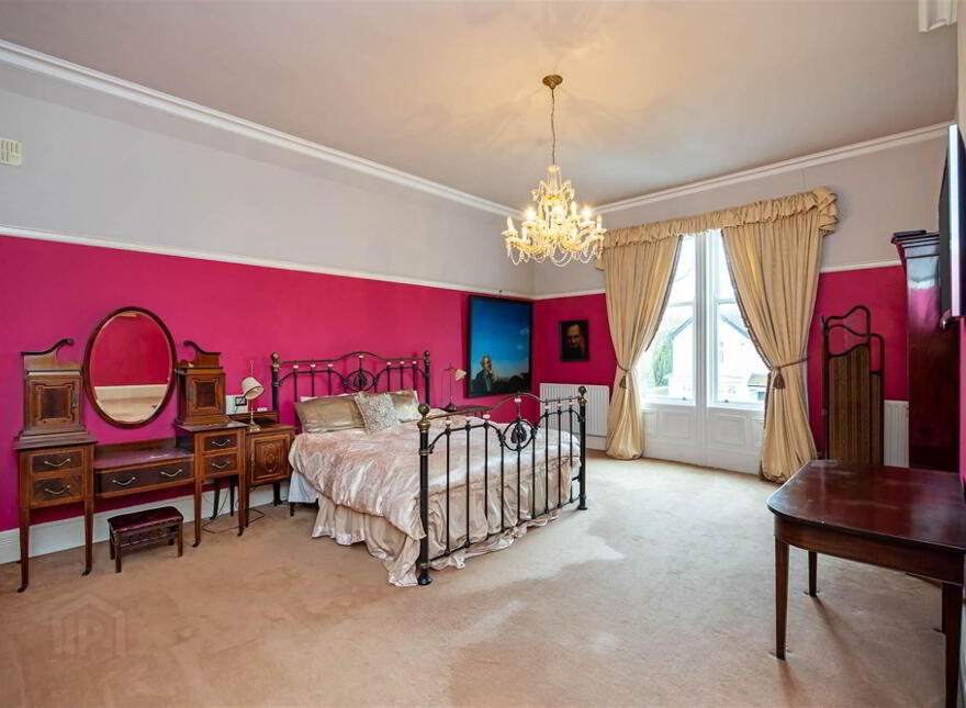 66 Myrtlefield Park, Belfast, BT9 6NG