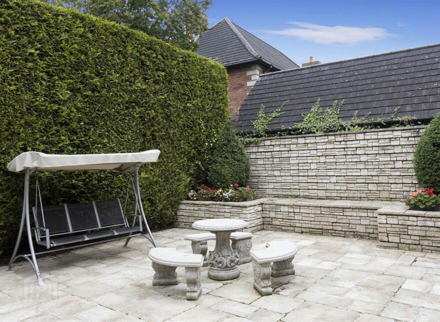 66 Myrtlefield Park, Belfast, BT9 6NG