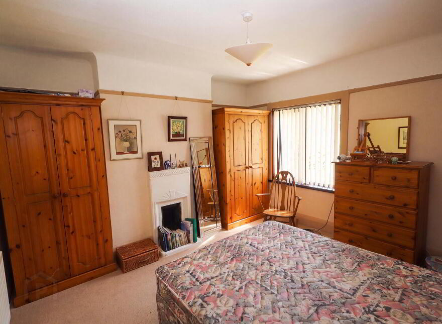 4 Goldenview Park, Carrickfergus, BT38 8RS