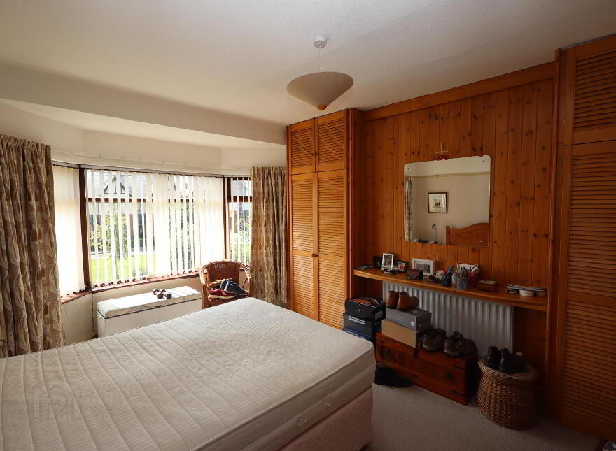 4 Goldenview Park, Carrickfergus, BT38 8RS