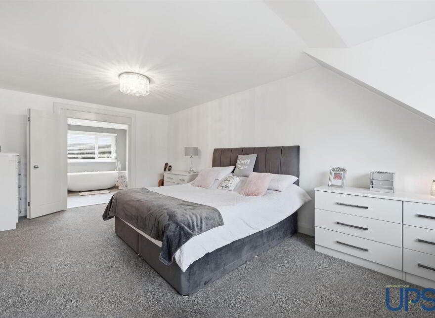 16 Woodland Avenue, Lisburn, BT27 4PJ
