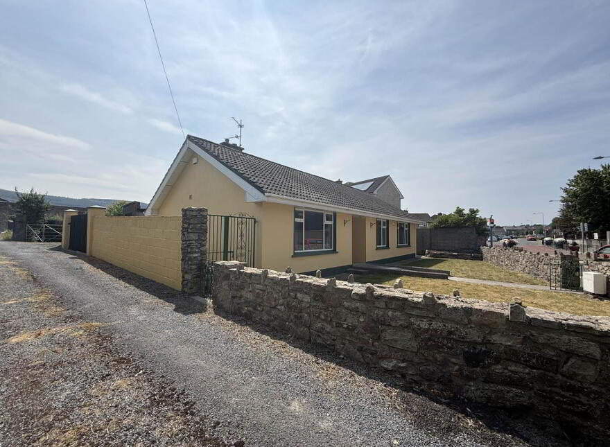Oakville House, Kickham Street, Clonmel, E91PK60