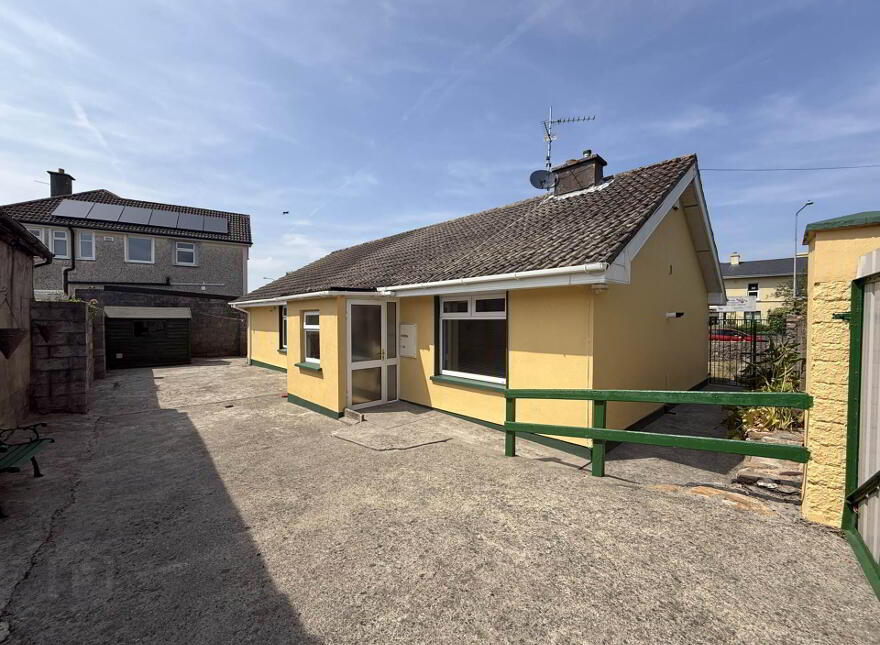 Oakville House, Kickham Street, Clonmel, E91PK60