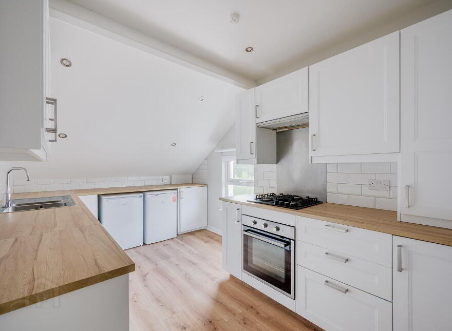 22D Bridge Road, Helens Bay, BT19 1TH