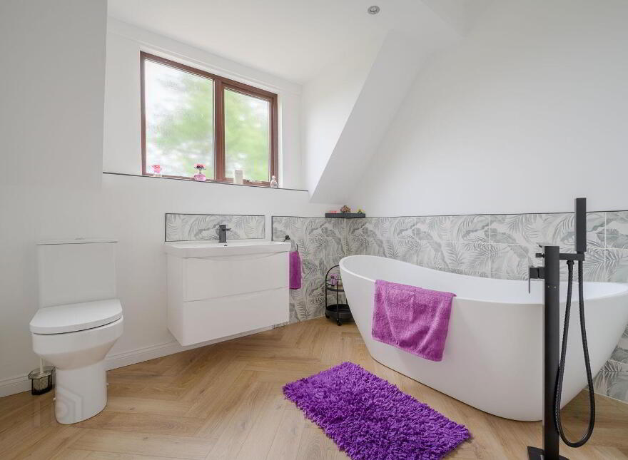 4 Woodbank Lane, Holywood, BT18 0QA