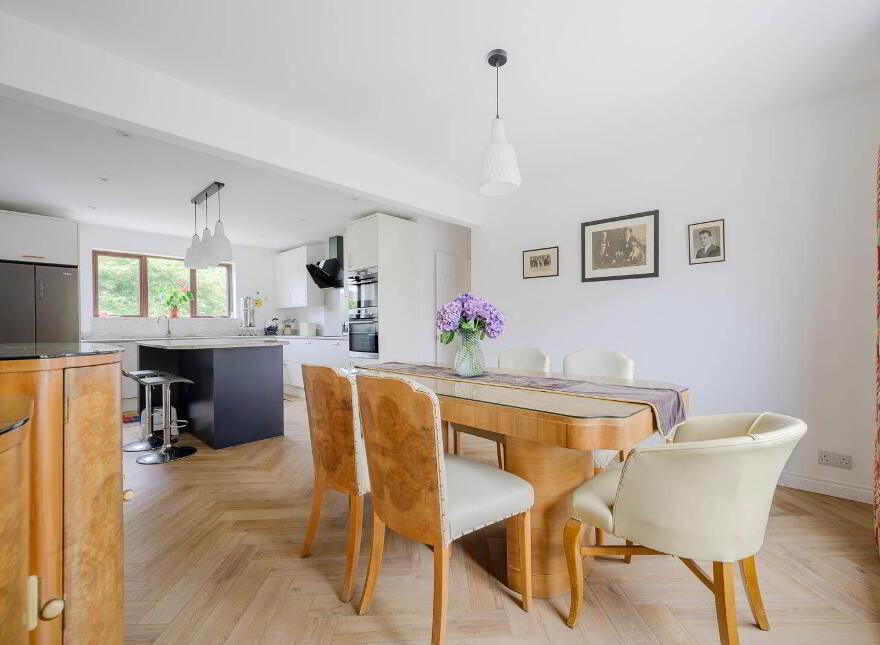4 Woodbank Lane, Holywood, BT18 0QA