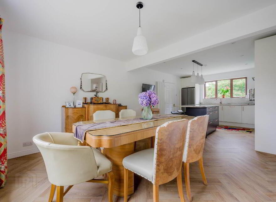 4 Woodbank Lane, Holywood, BT18 0QA