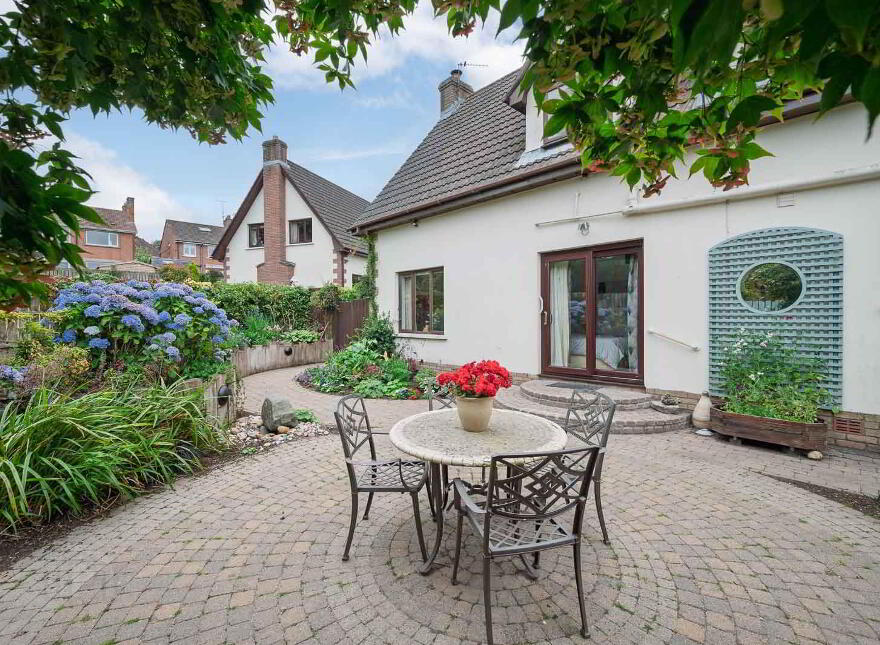 4 Woodbank Lane, Holywood, BT18 0QA