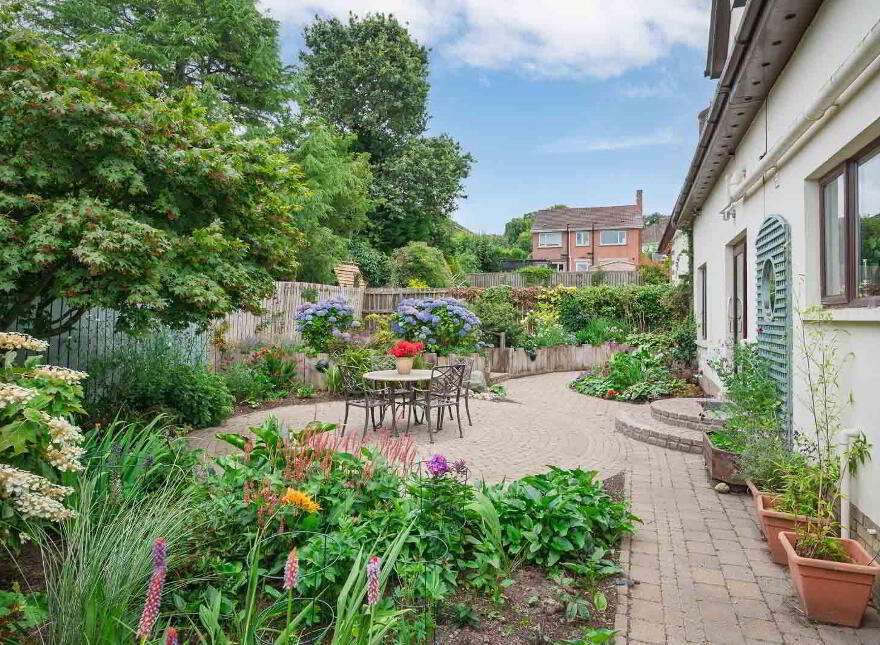 4 Woodbank Lane, Holywood, BT18 0QA