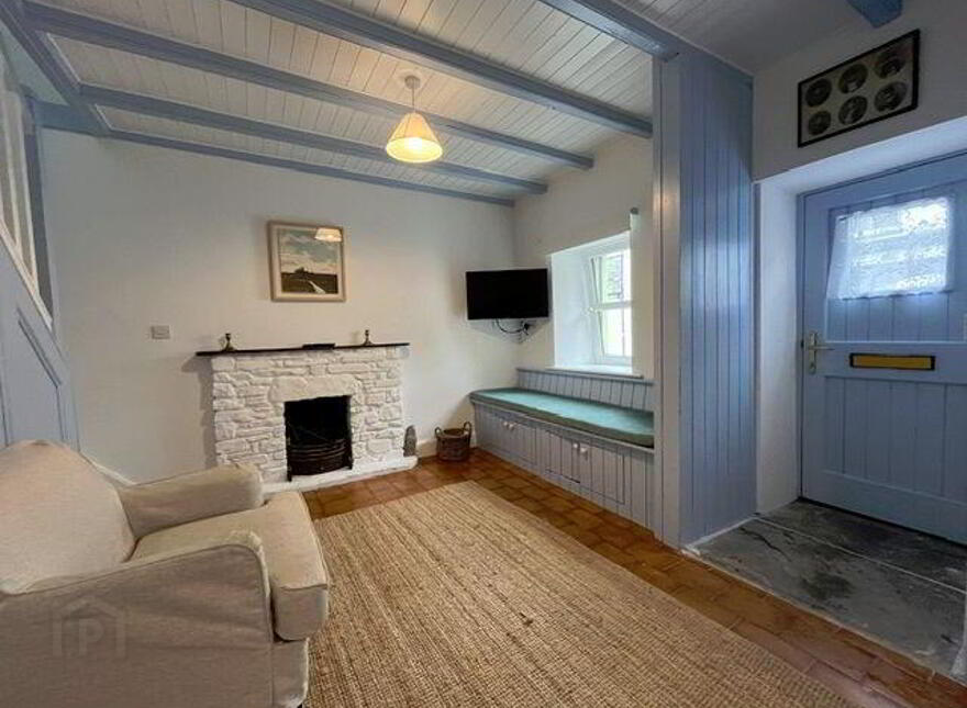 2 Pier Road, Schull, P81A336