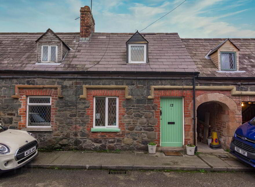 12 Arthur Street, Hillsborough, BT26 6AP