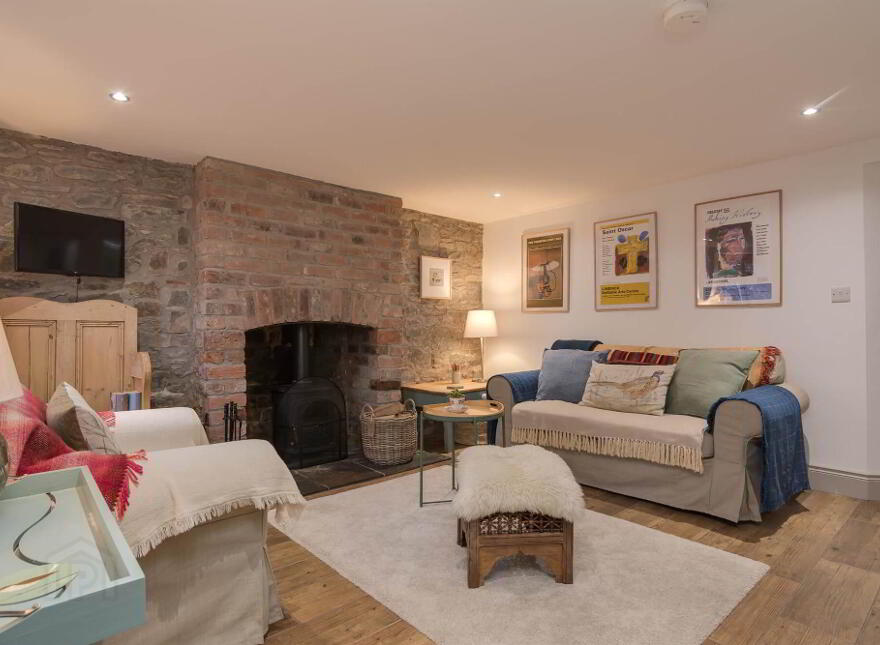 12 Arthur Street, Hillsborough, BT26 6AP
