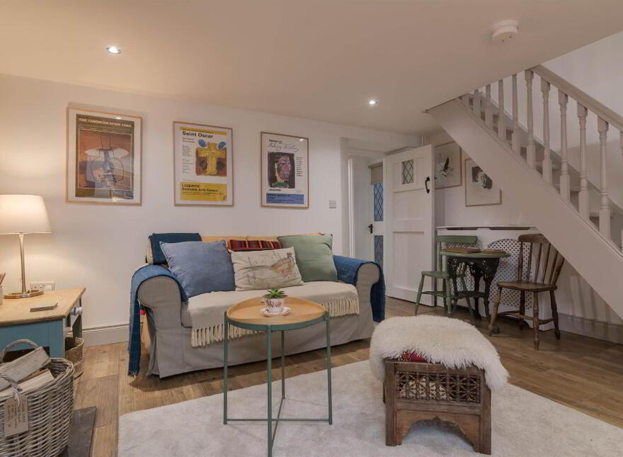 12 Arthur Street, Hillsborough, BT26 6AP
