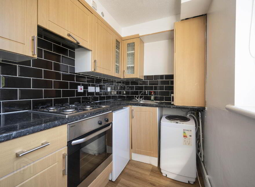 305 Bradbury Court, Belfast, BT9 7JL