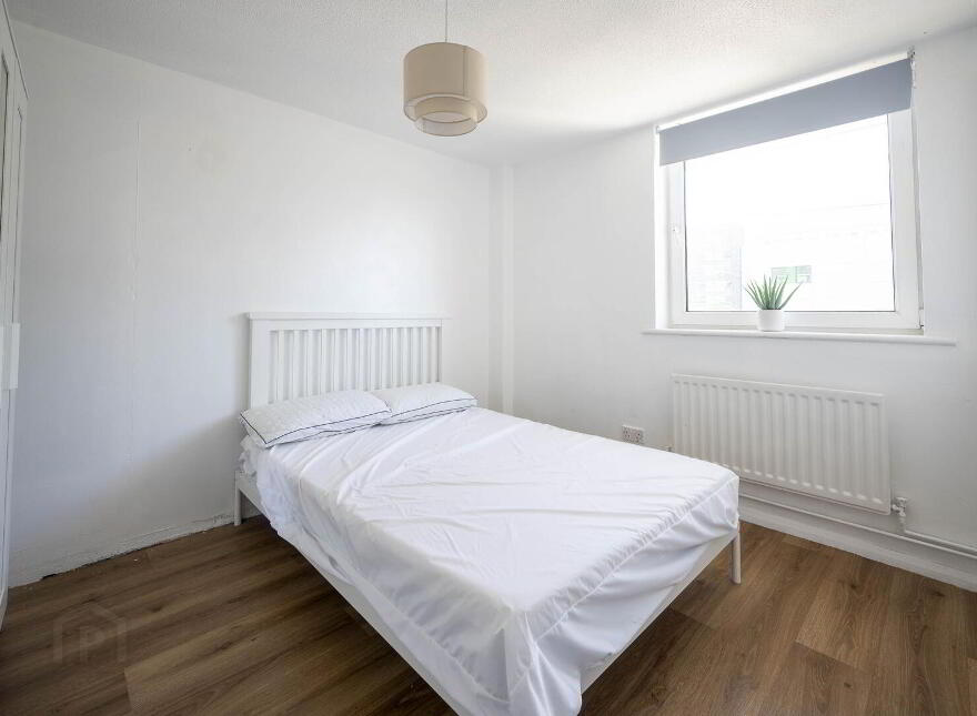 305 Bradbury Court, Belfast, BT9 7JL