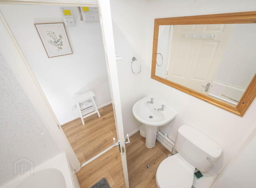 305 Bradbury Court, Belfast, BT9 7JL