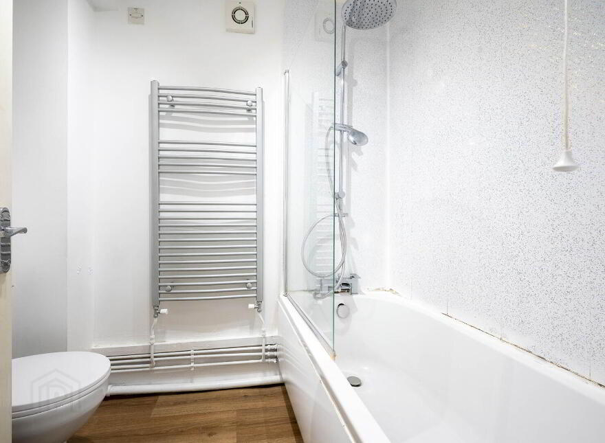 305 Bradbury Court, Belfast, BT9 7JL