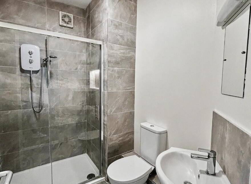 Meadowbank Court, 141 Strand Road, Derry/Londonderry, BT48 7PB