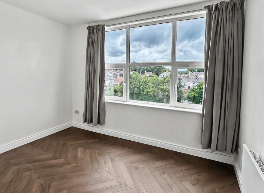 Meadowbank Court, 141 Strand Road, Derry/Londonderry, BT48 7PB
