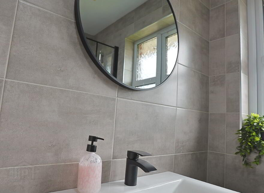43 Avondale Manor, Craigavon, BT64 1AE