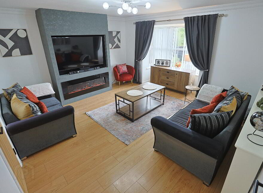 43 Avondale Manor, Craigavon, BT64 1AE