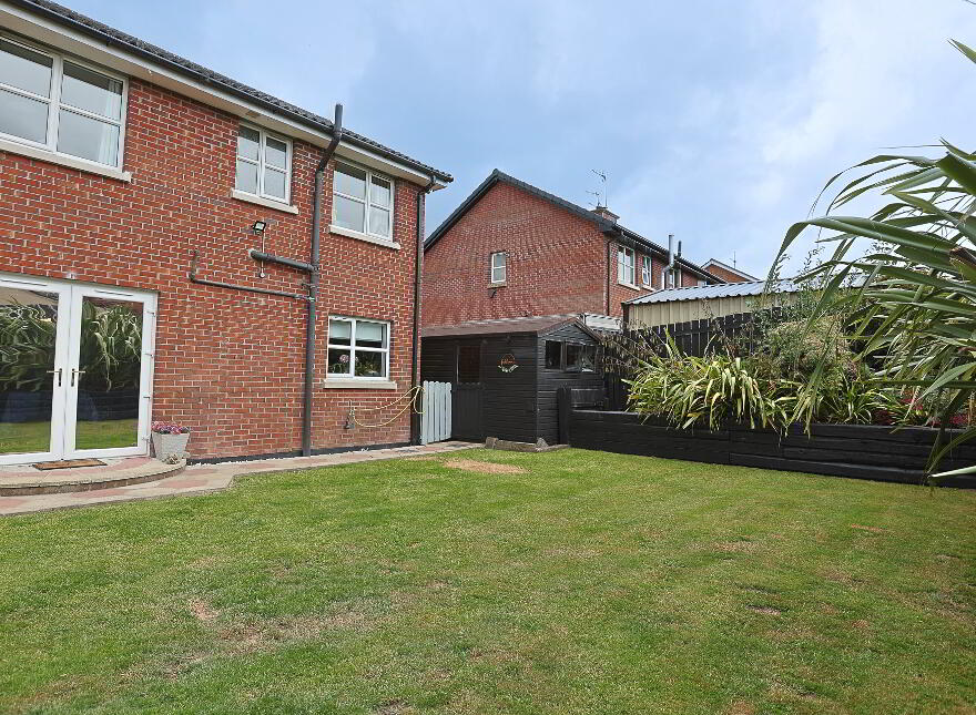43 Avondale Manor, Craigavon, BT64 1AE