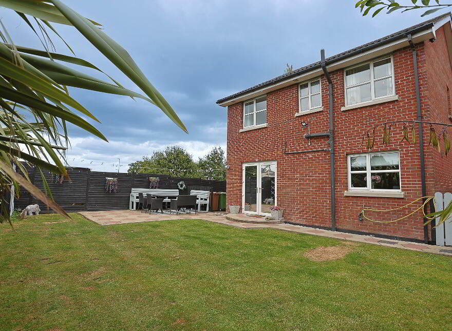 43 Avondale Manor, Craigavon, BT64 1AE