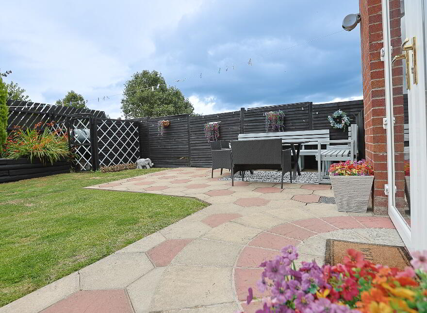 43 Avondale Manor, Craigavon, BT64 1AE