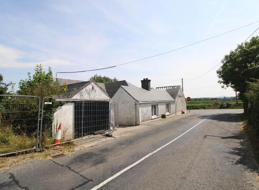 Nalagiri House ( Site) & Refuge Cottage, Firmount, Carrigahorig, Nenagh, E45R202
