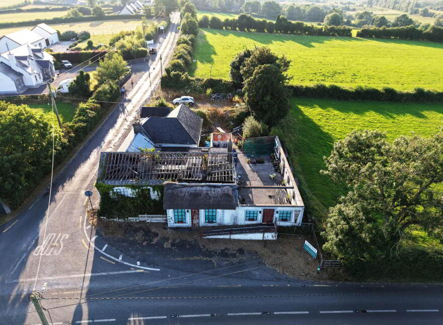Nalagiri House ( Site) & Refuge Cottage, Firmount, Carrigahorig, Nenagh, E45R202