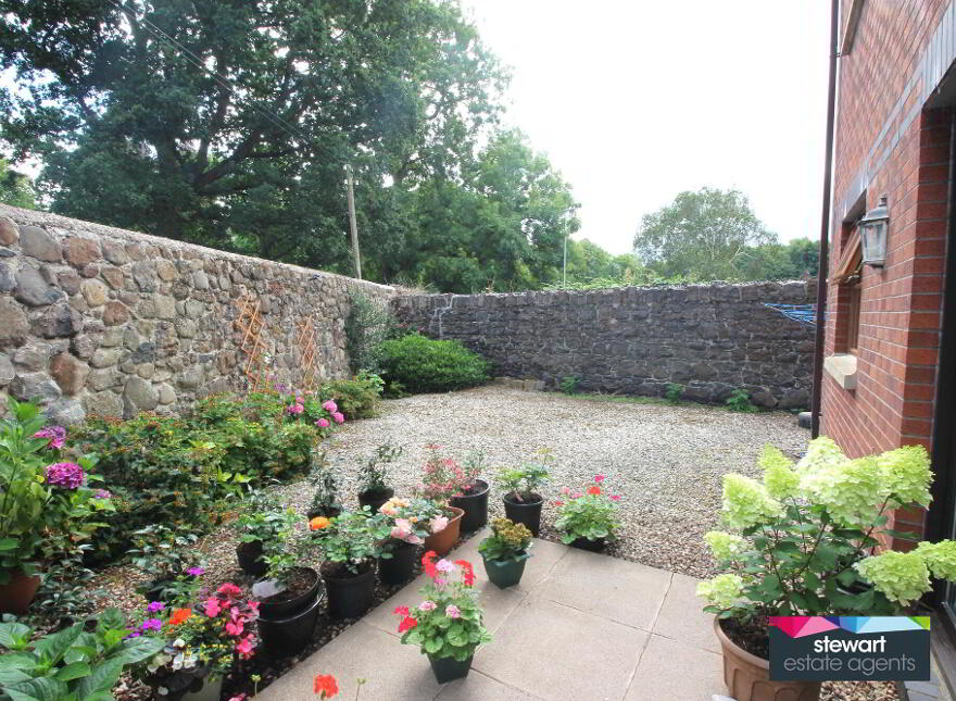 24 Parkview Court, Lurgan, BT66 8AF