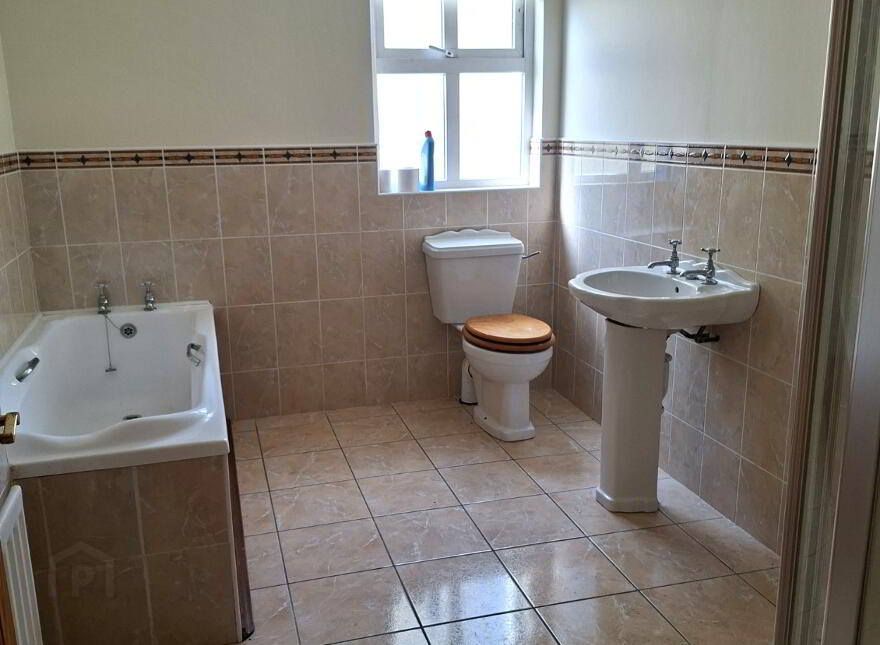 White Maples, 63 Church Street, Bundoran, F94H797