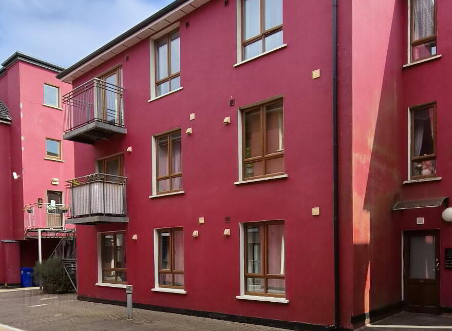16 The County Apartments, Bridge Street, Carrick-On-Shannon, N41Y051